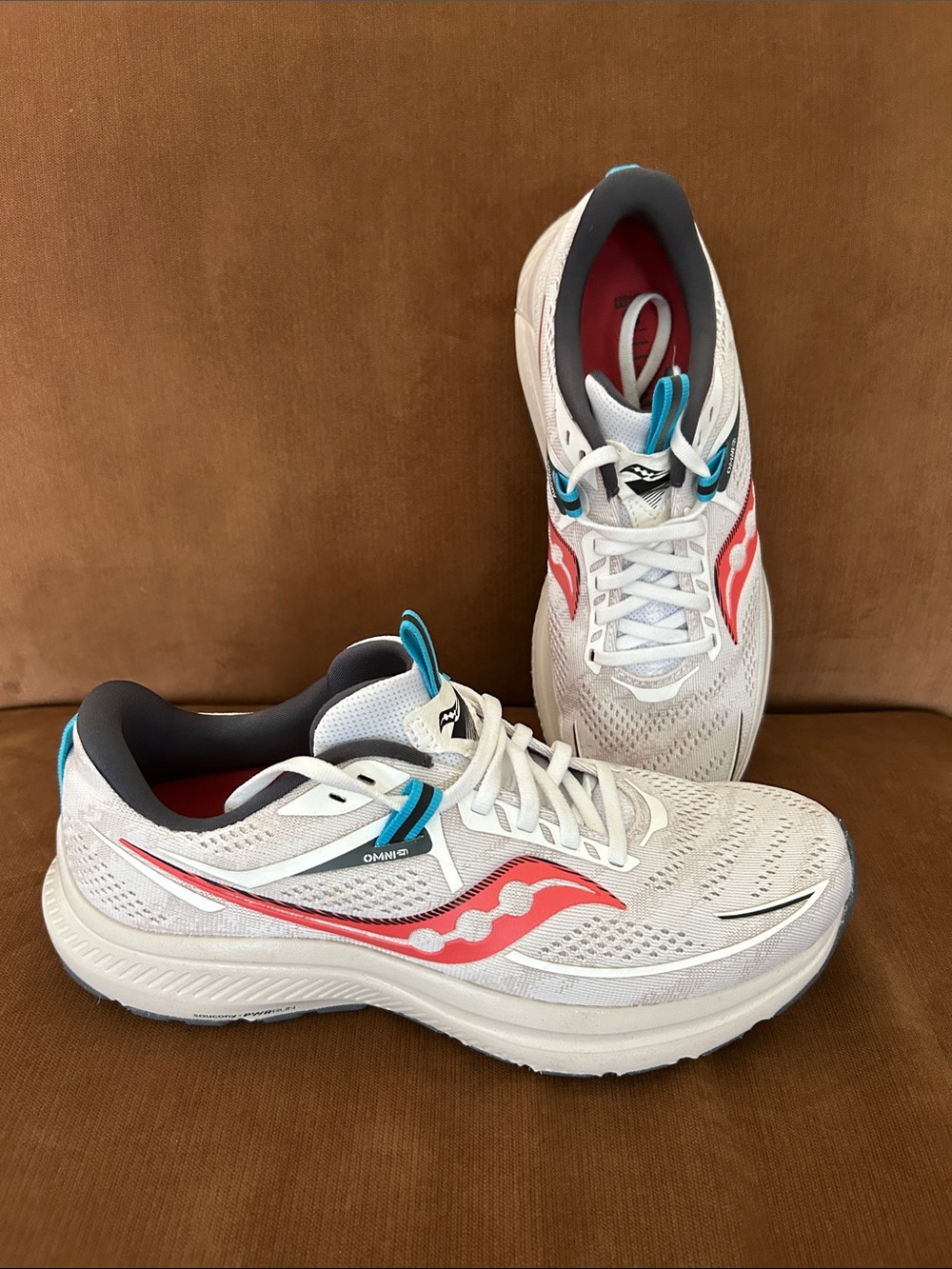 Saucony Women’s Omni 21 Running Shoes